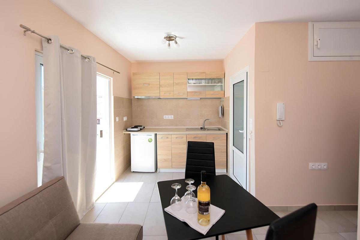 Happy Days Home Apartment Und Studio/Penthouse Ialysos  Exterior photo