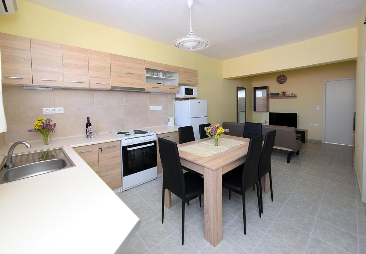 Happy Days Home Apartment Und Studio/Penthouse Ialysos  Exterior photo