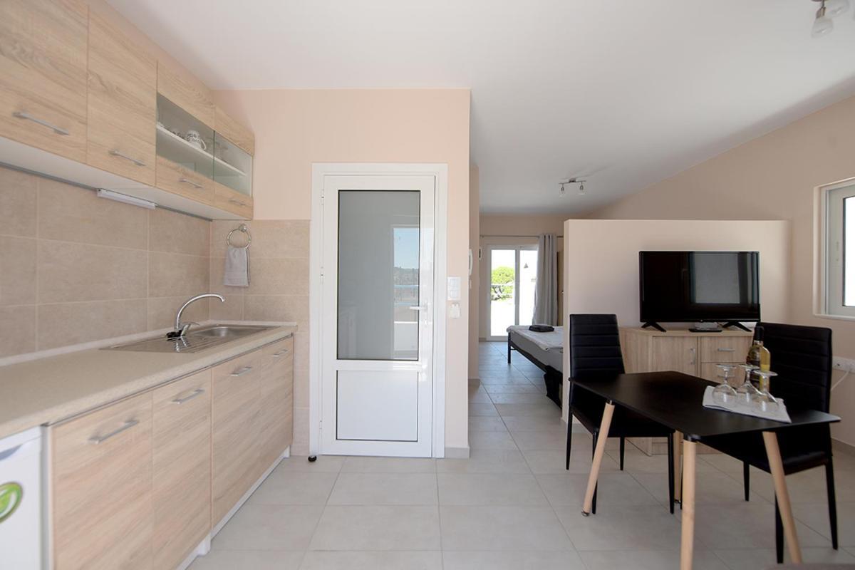 Happy Days Home Apartment Und Studio/Penthouse Ialysos  Exterior photo